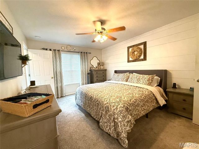 10918 Fallowfield Drive, Lebanon, IL 62254