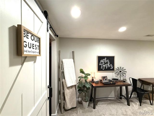 10918 Fallowfield Drive, Lebanon, IL 62254