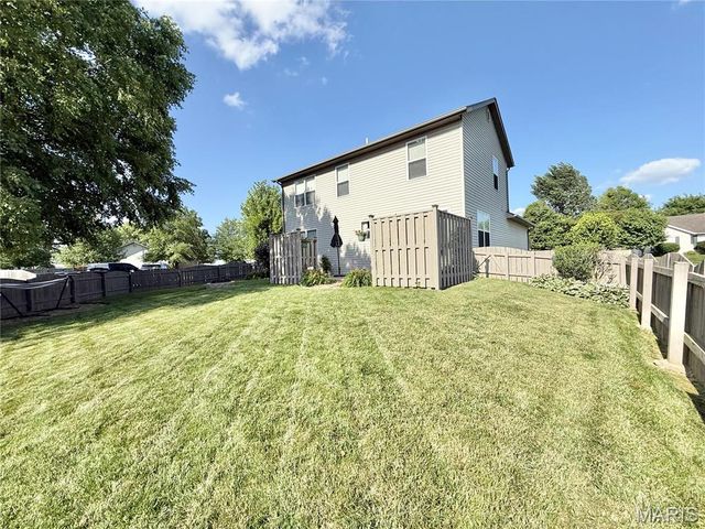 10918 Fallowfield Drive, Lebanon, IL 62254