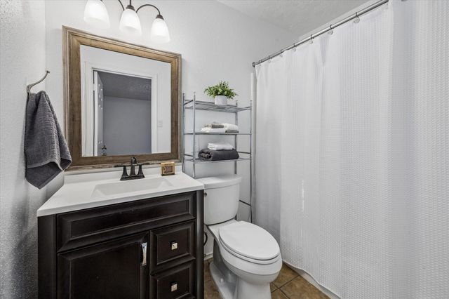 910 Country Place Blvd, Pearland, TX 77584