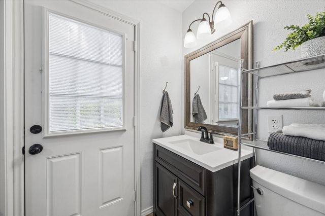 910 Country Place Blvd, Pearland, TX 77584