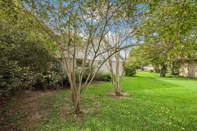 910 Country Place Blvd, Pearland, TX 77584