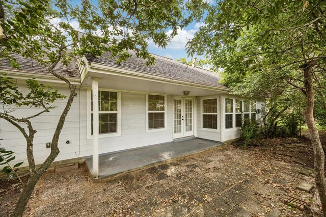 910 Country Place Blvd, Pearland, TX 77584