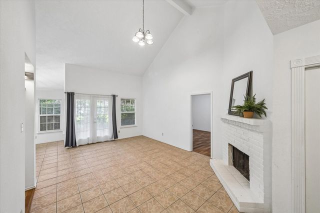 910 Country Place Blvd, Pearland, TX 77584