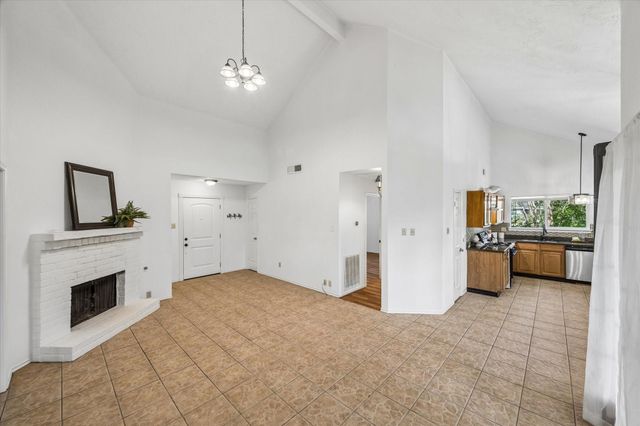 910 Country Place Blvd, Pearland, TX 77584