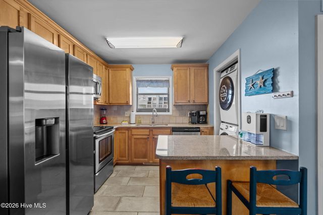 505 Carolina Beach Avenue N Unit 3d, Carolina Beach, NC 28428