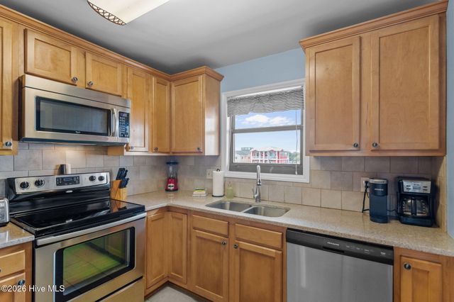 505 Carolina Beach Avenue N Unit 3d, Carolina Beach, NC 28428