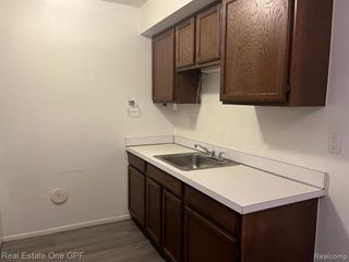 22797 Grove Street, Saint Clair Shores, MI 48080