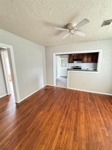 512 Wafer Street, Pasadena, TX 77506