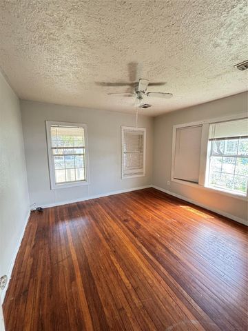 512 Wafer Street, Pasadena, TX 77506