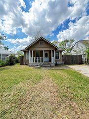 512 Wafer Street, Pasadena, TX 77506