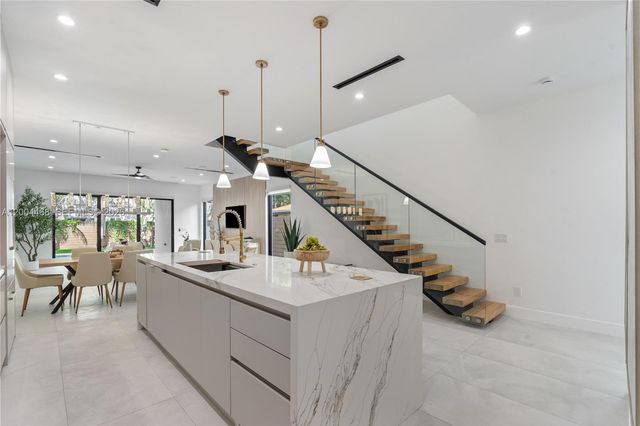 609 NE 8th Ave B, Fort Lauderdale, FL 33304