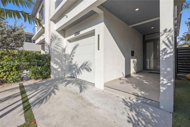 609 NE 8th Ave B, Fort Lauderdale, FL 33304