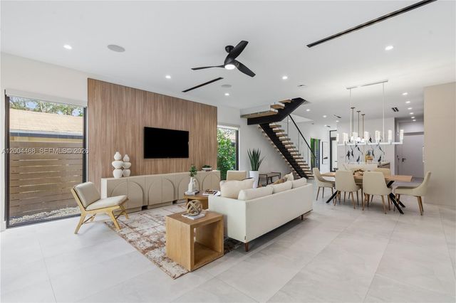 609 NE 8th Ave B, Fort Lauderdale, FL 33304