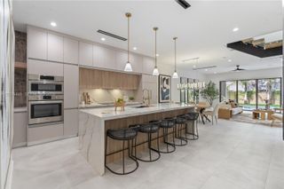 609 NE 8th Ave B, Fort Lauderdale, FL 33304