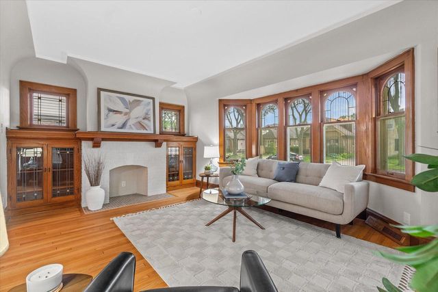 2646 N 69th STREET, Wauwatosa, WI 53213