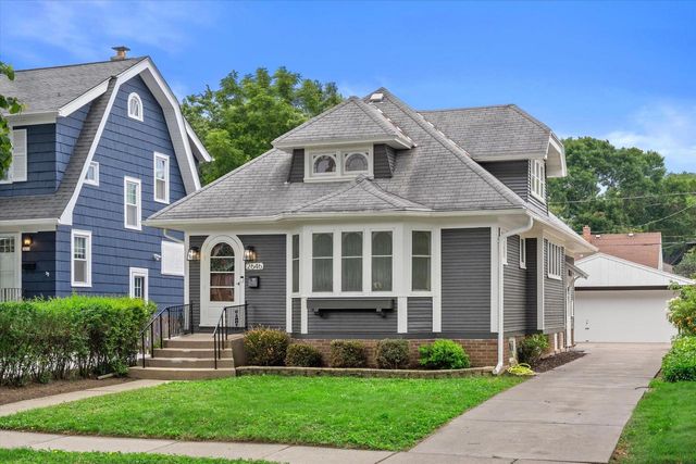 2646 N 69th STREET, Wauwatosa, WI 53213