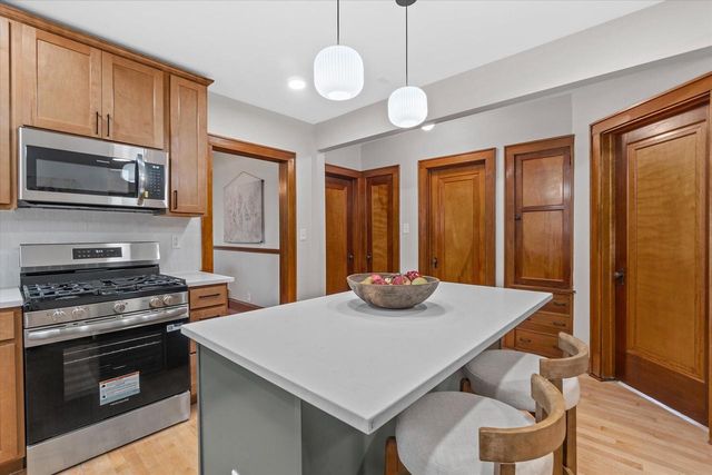 2646 N 69th STREET, Wauwatosa, WI 53213