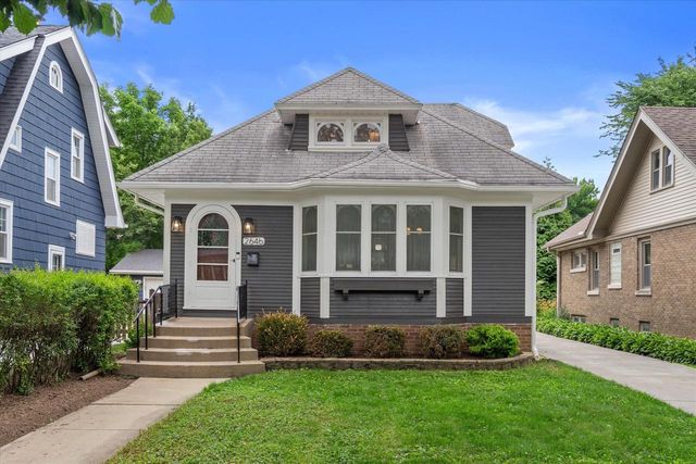 2646 N 69th STREET, Wauwatosa, WI 53213