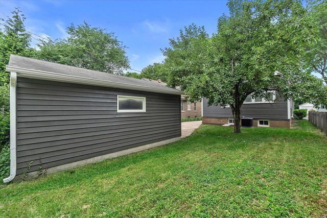 2646 N 69th STREET, Wauwatosa, WI 53213