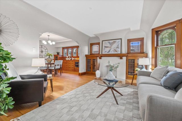 2646 N 69th STREET, Wauwatosa, WI 53213