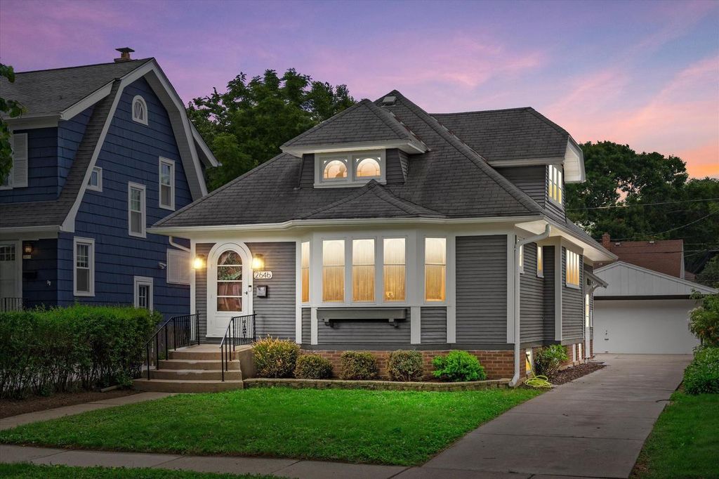 2646 N 69th STREET, Wauwatosa, WI 53213