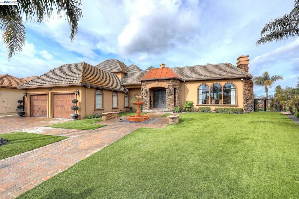 Image 2 of property listing at 1310 Hampton Ct, Discovery Bay, CA 94505