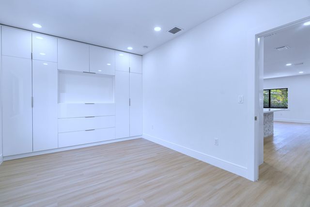 17 Coral Way, Key Largo, FL 33037