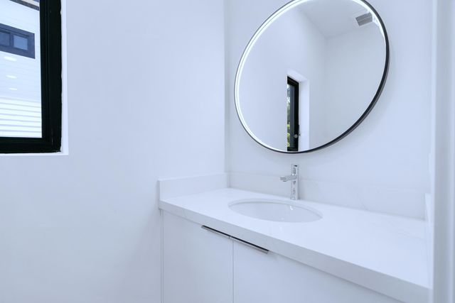 17 Coral Way, Key Largo, FL 33037