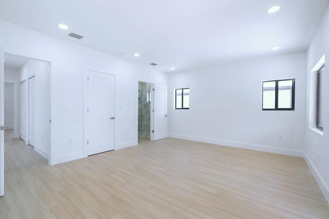 17 Coral Way, Key Largo, FL 33037