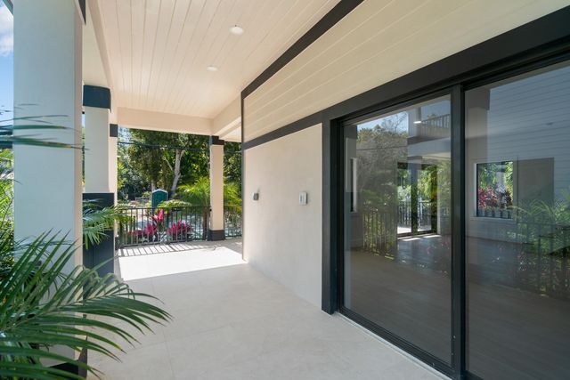 17 Coral Way, Key Largo, FL 33037