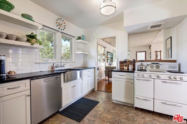 667 Marine Street, Santa Monica, CA 90405