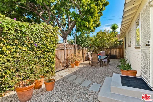 667 Marine Street, Santa Monica, CA 90405