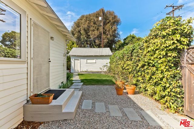 667 Marine Street, Santa Monica, CA 90405