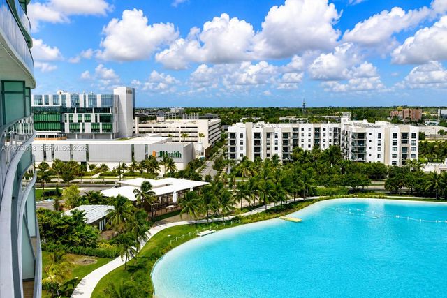 2411 Laguna Circle 810, North Miami, FL 33181