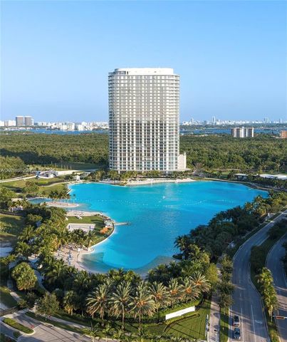2411 Laguna Circle 810, North Miami, FL 33181