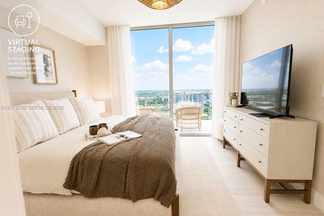 2411 Laguna Circle 810, North Miami, FL 33181