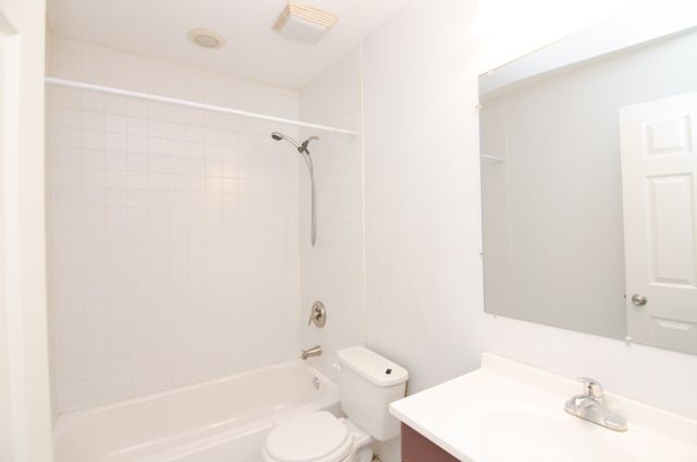 515 Basswood Ave Apt B21, Nashville, TN 37209