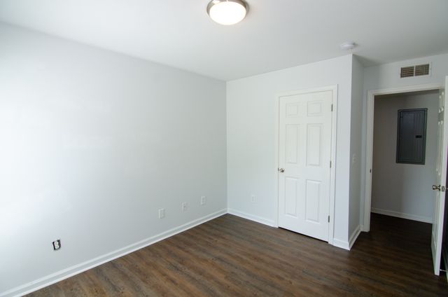 515 Basswood Ave Apt B21, Nashville, TN 37209