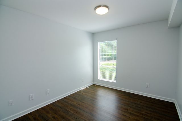 515 Basswood Ave Apt B21, Nashville, TN 37209