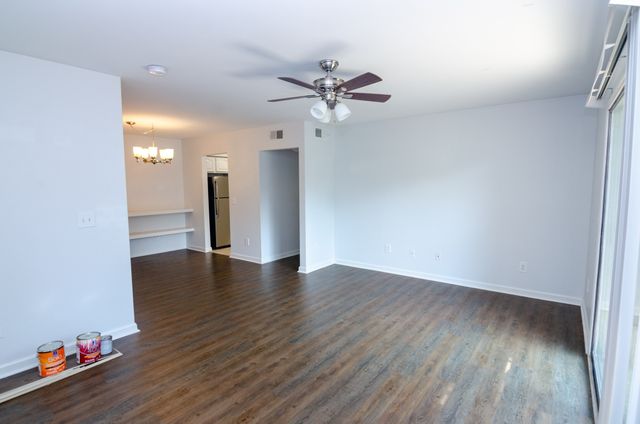 515 Basswood Ave Apt B21, Nashville, TN 37209