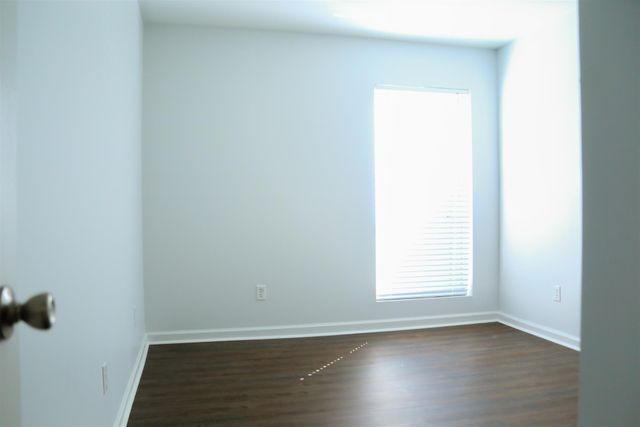 515 Basswood Ave Apt B21, Nashville, TN 37209