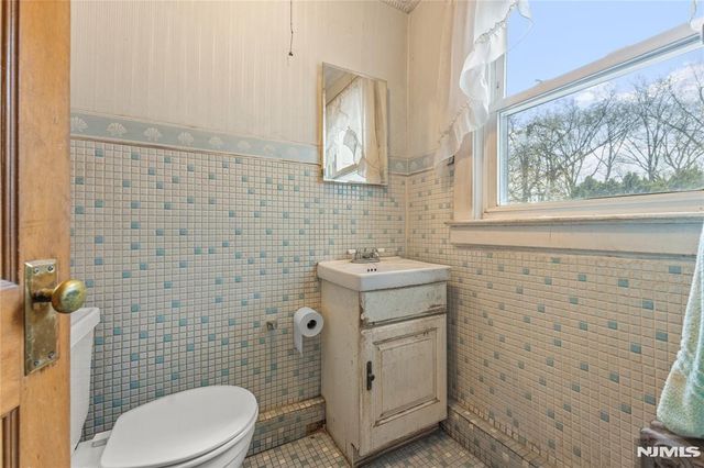 101 Reid Avenue, Passaic, NJ 07055