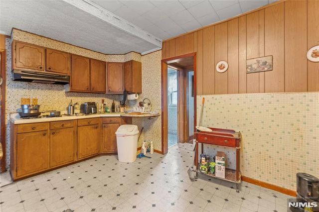 101 Reid Avenue, Passaic, NJ 07055