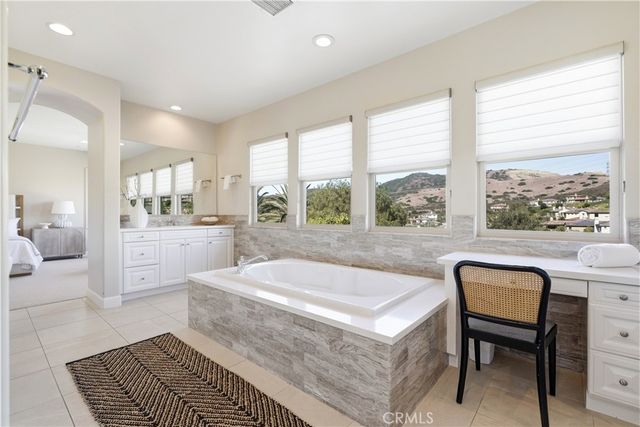 31800 Paseo Tarazona, San Juan Capistrano, CA 92675