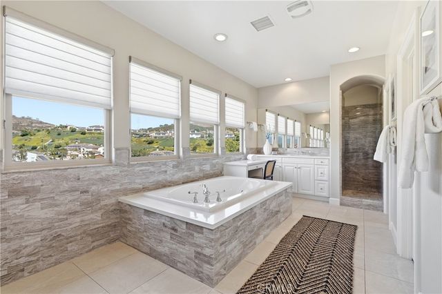 31800 Paseo Tarazona, San Juan Capistrano, CA 92675