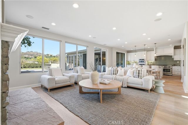 31800 Paseo Tarazona, San Juan Capistrano, CA 92675
