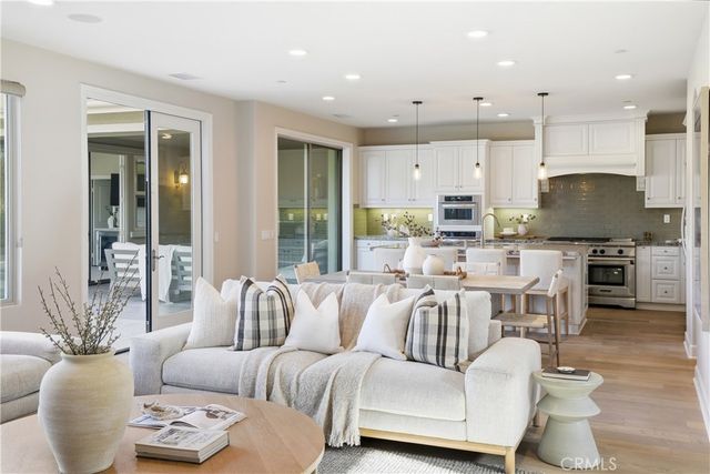 31800 Paseo Tarazona, San Juan Capistrano, CA 92675