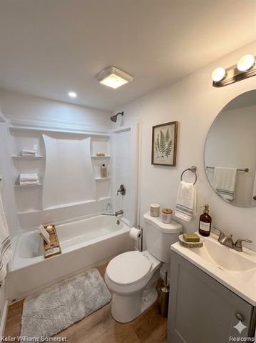 8226 Prospect Avenue, Warren, MI 48089