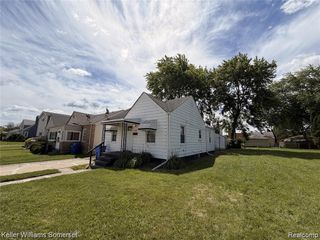 8226 Prospect Avenue, Warren, MI 48089